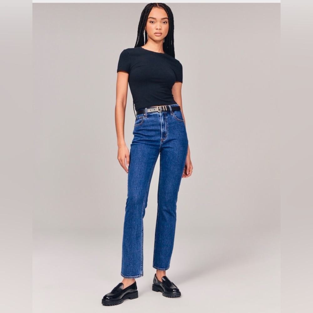 Abercrombie & Fitch Ultra High Rise Ankle Straight Jean, size 28XL, Dark wash